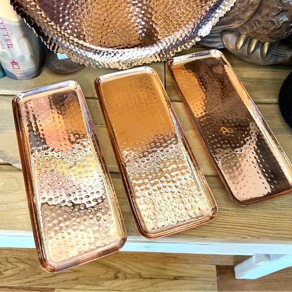 Set of 4 Hand Hammered Made In India Trays - Picture 2 of 5